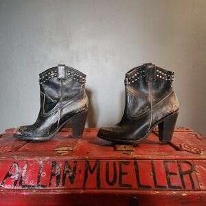 Frye ankle boots size 9